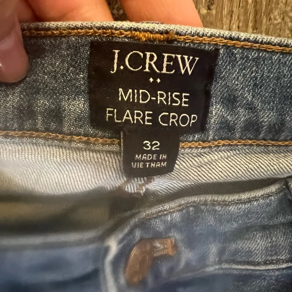 J.Crew Factory Mid-rise flare crop jean in all-day stretch - Picture 5 of 9